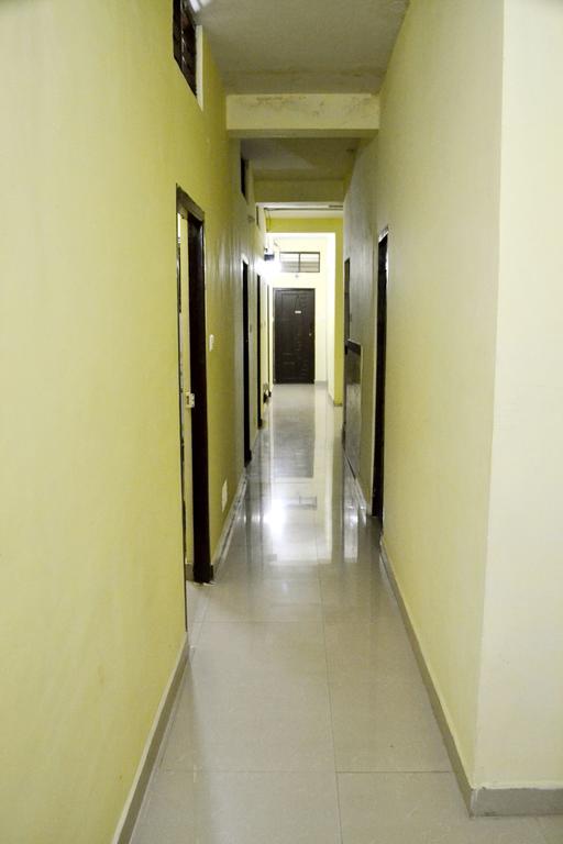 Galaxy Comforts Hotel Mysore Exterior foto
